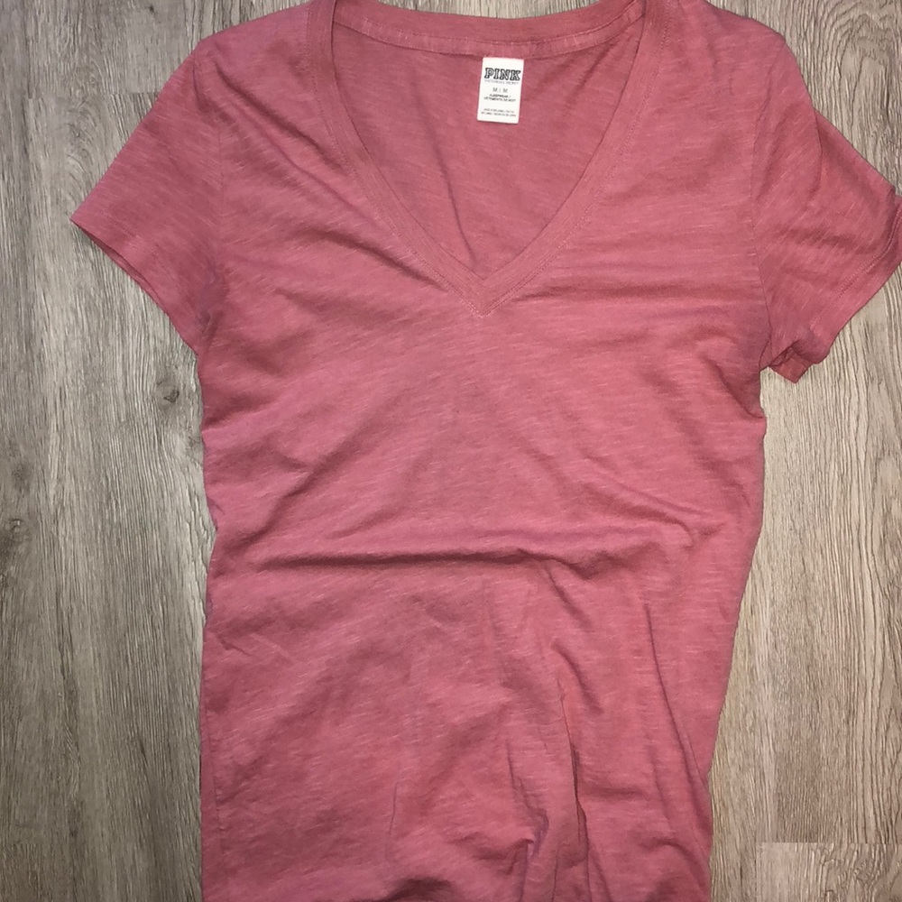 Mauve VS Pink v-neck T